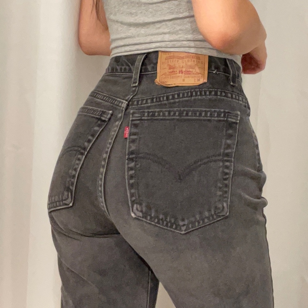 VINTAGE LEVIS 550- Grey/Black Wash